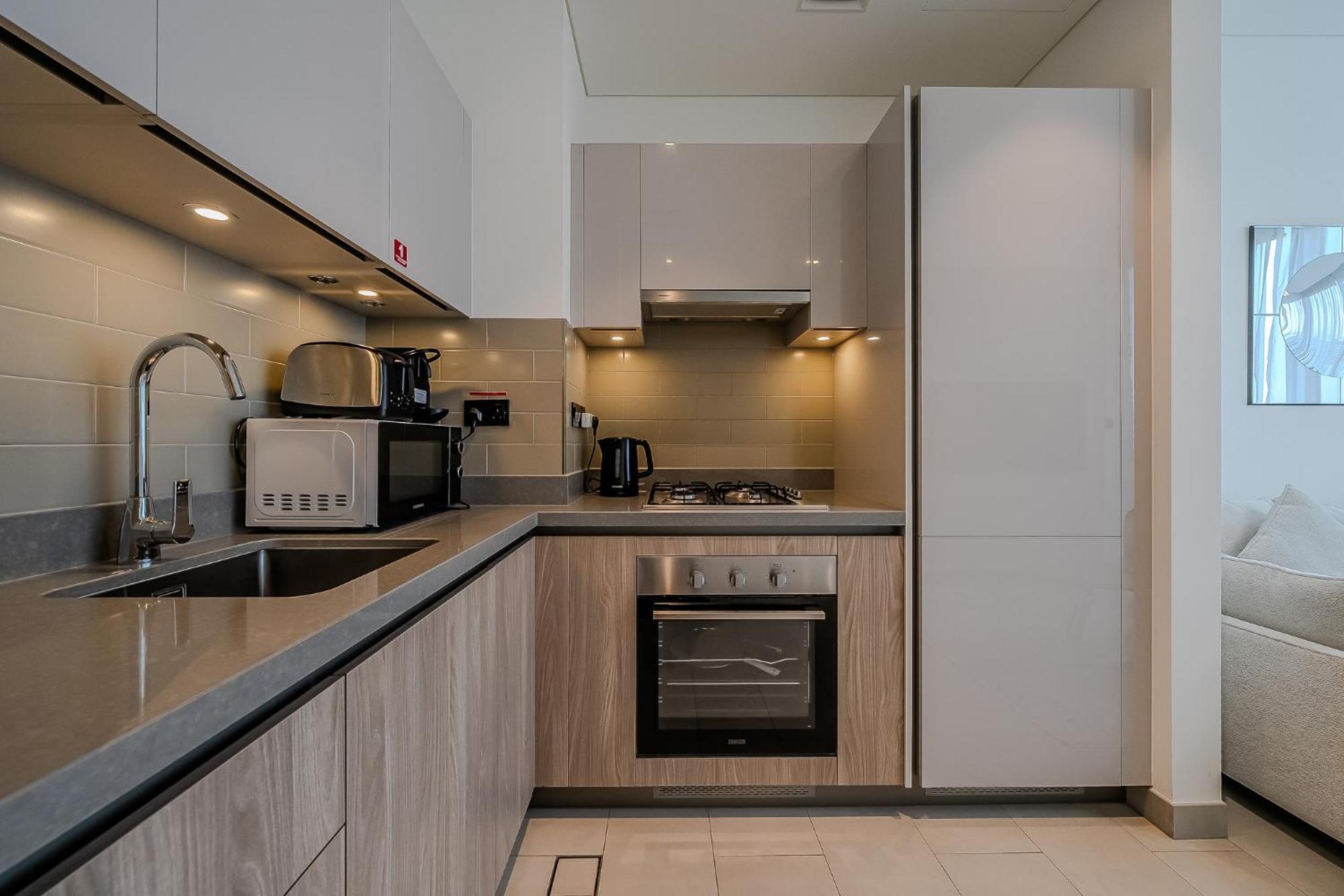 Apartment Stylish 1 Bdr In Sobha Waves Dubai