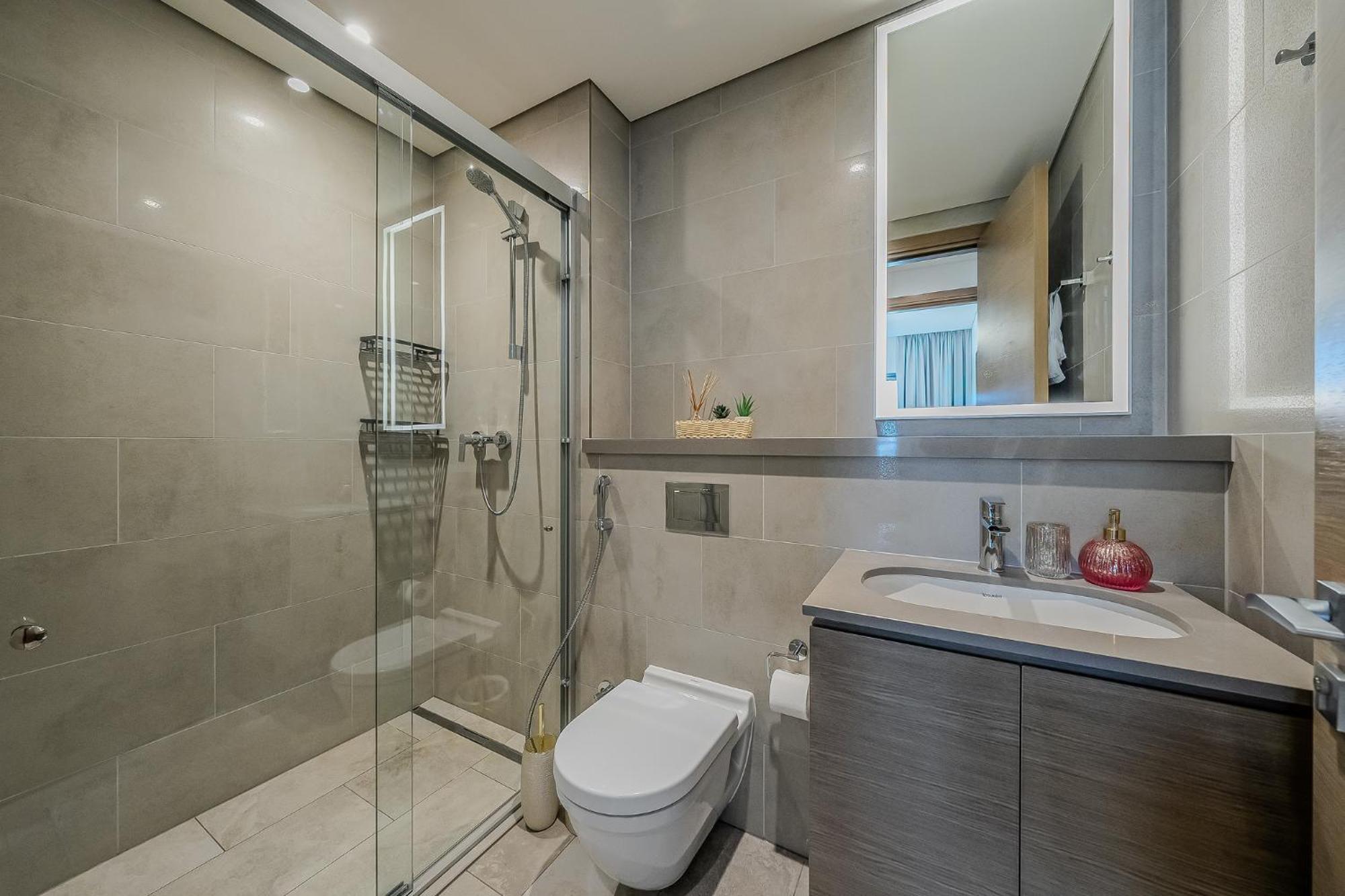 Stylish 1 Bdr In Sobha Waves Apartment Dubai