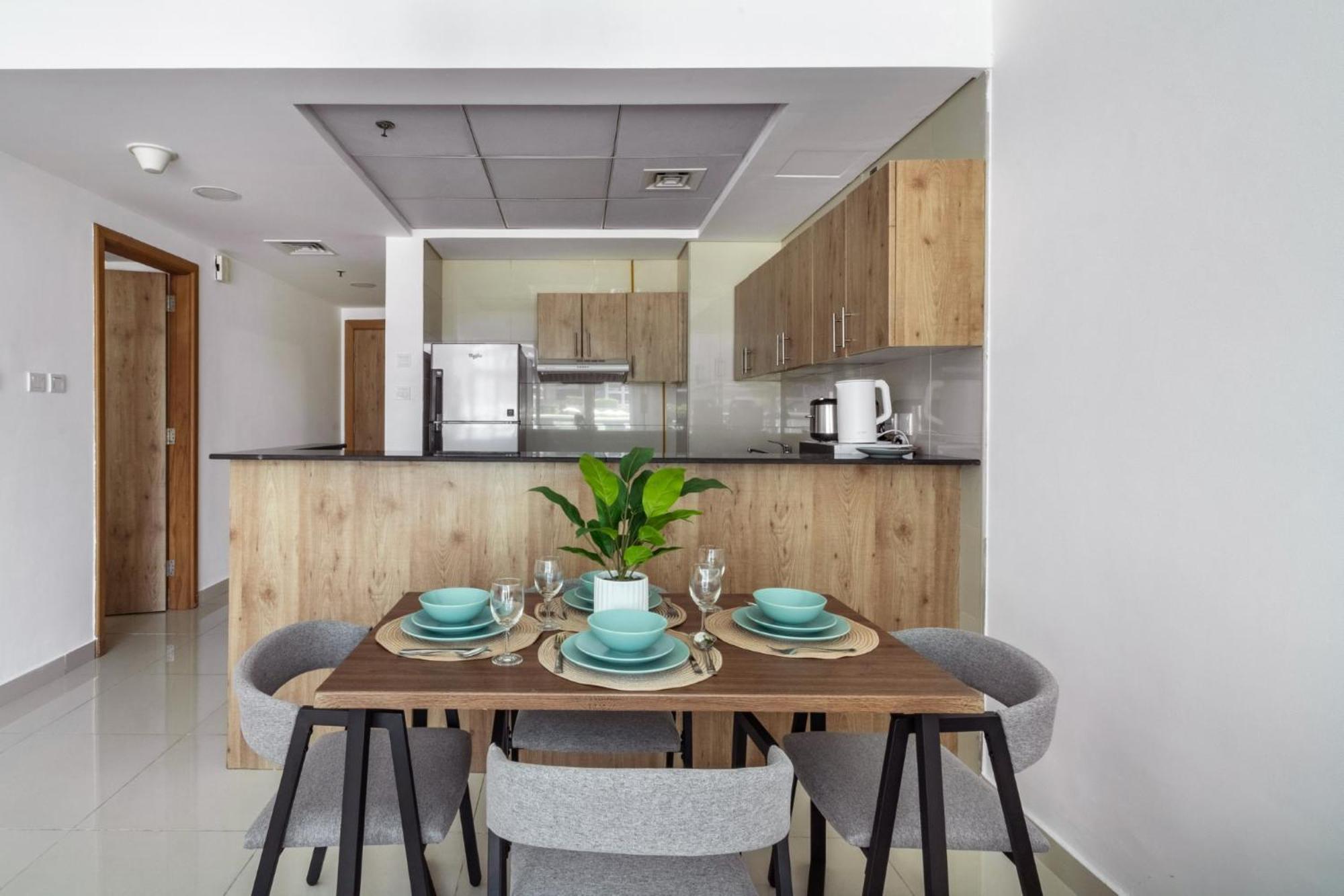 Shoresinn - Artistic Retreat In Marina Apartment