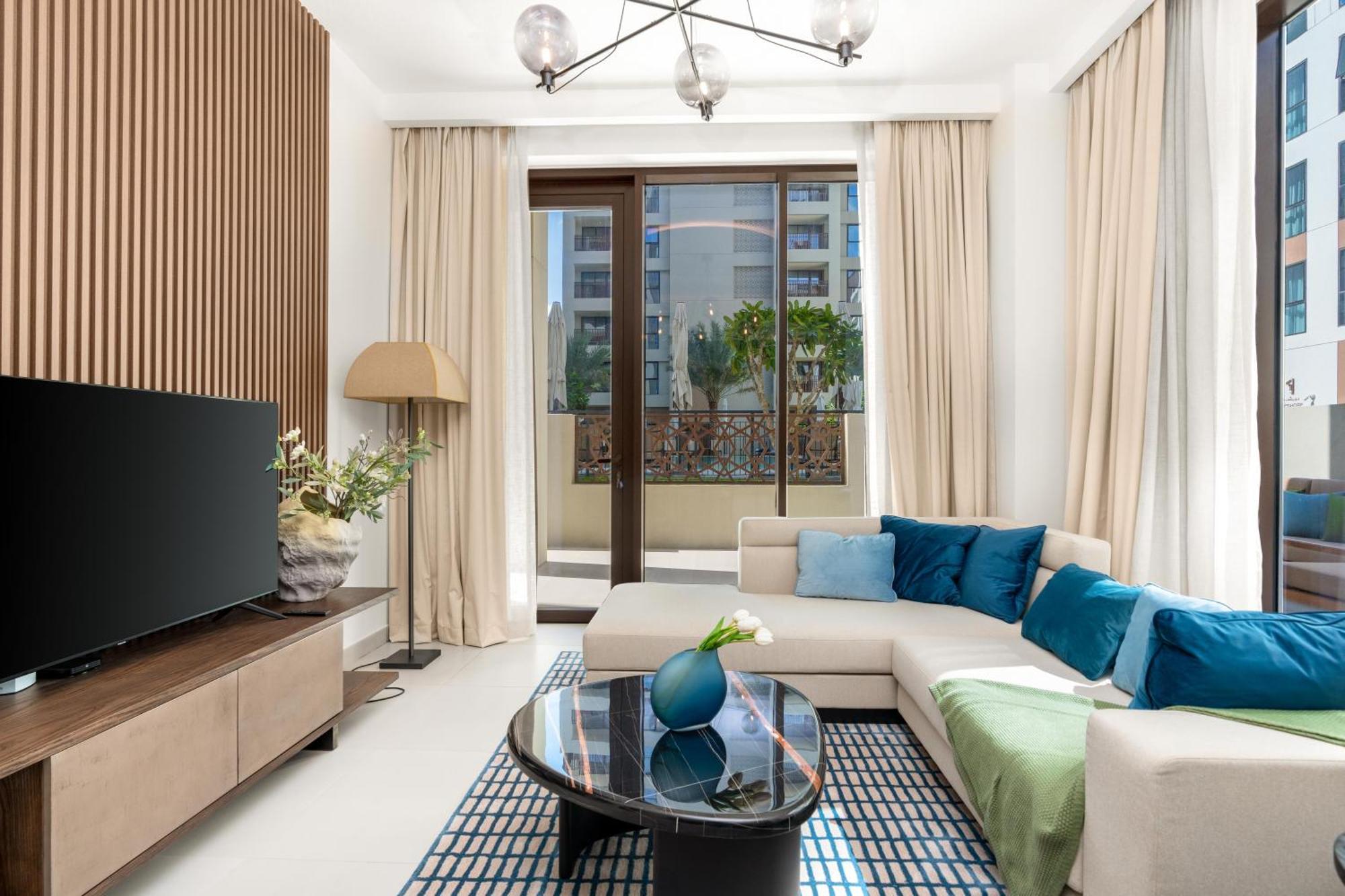 Elegant 1br With Access In Creek Apartment *