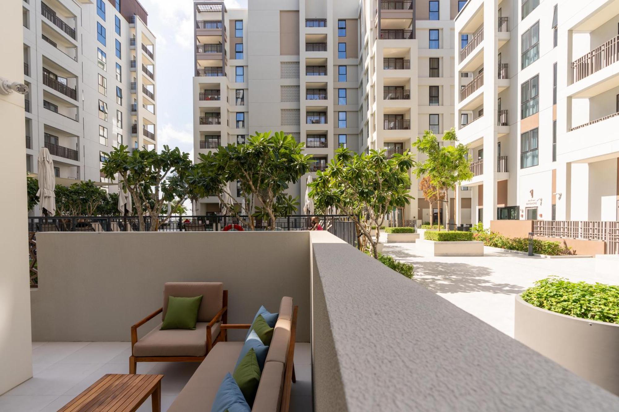 Elegant 1br With Access In Creek