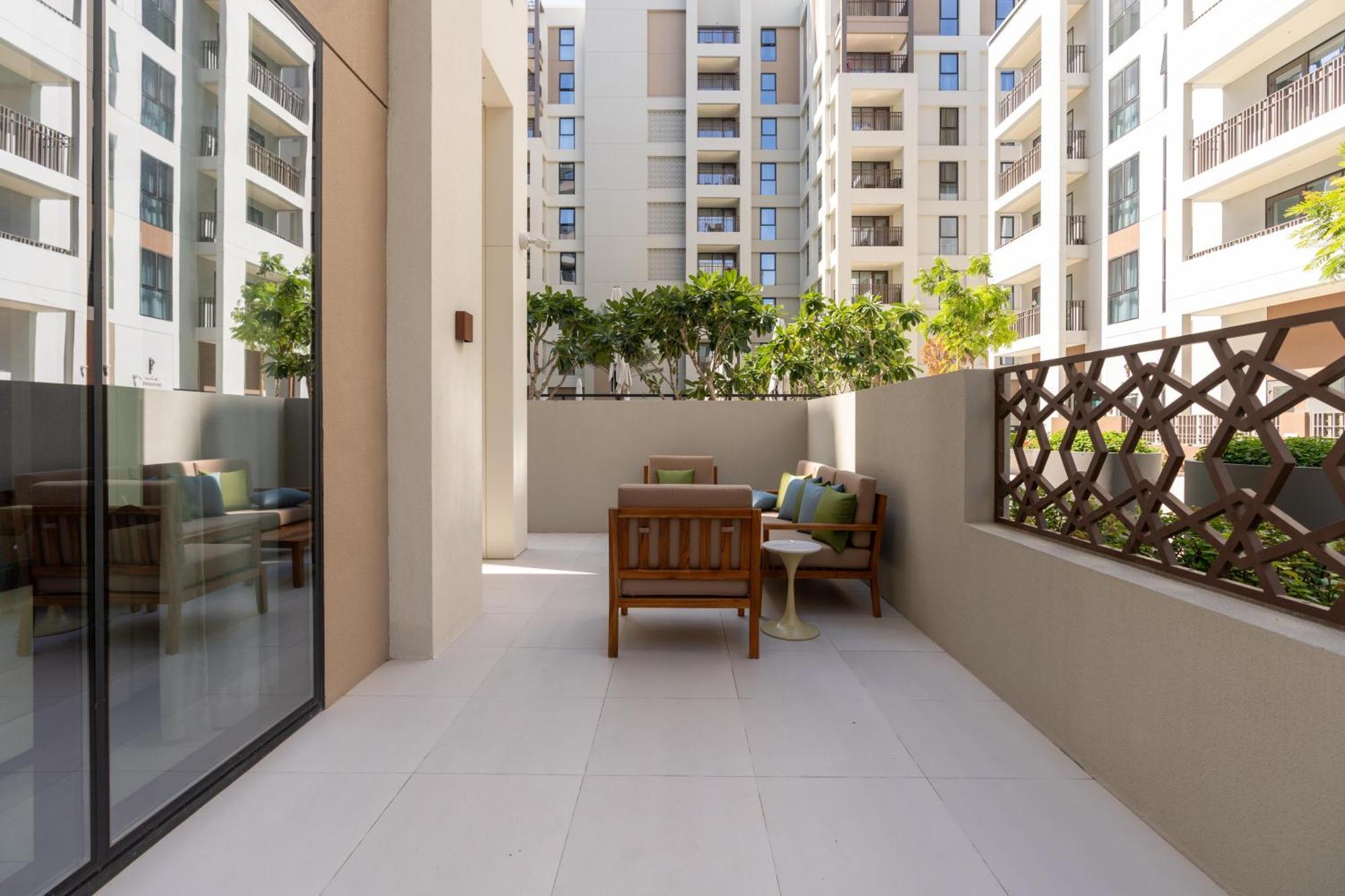 Elegant 1br With Access In Creek *