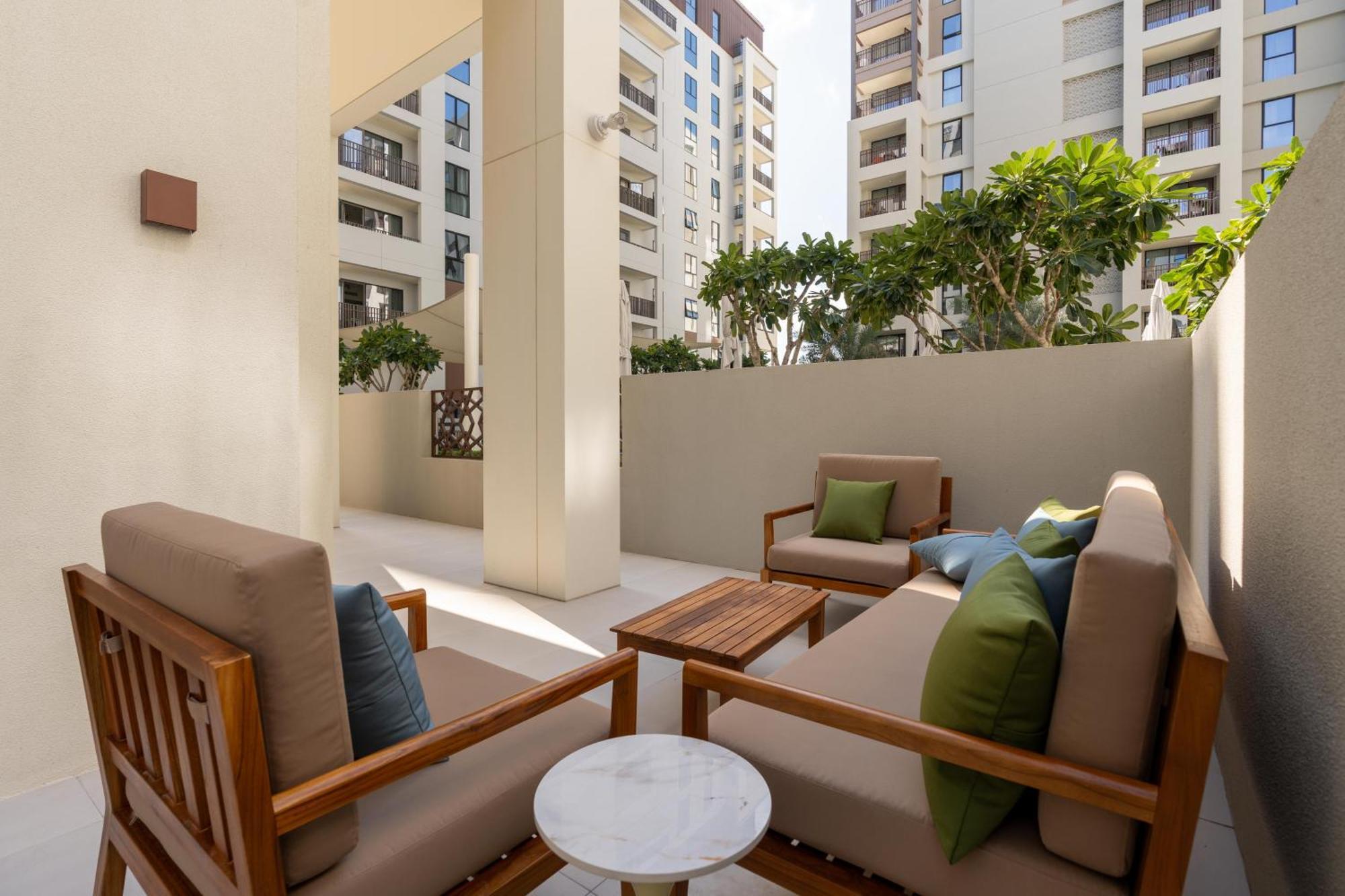 Elegant 1br With Access In Creek *