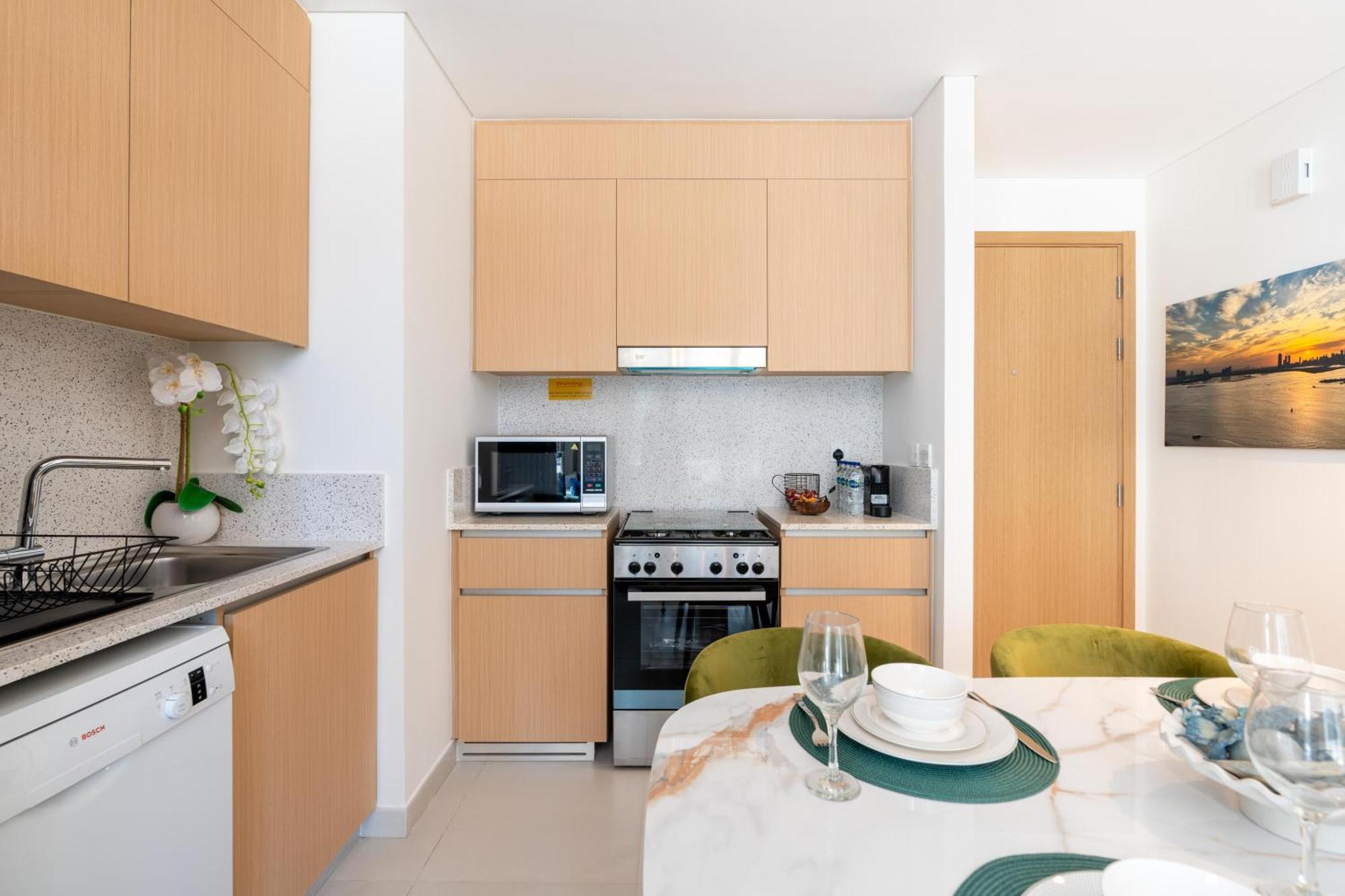 Apartment Elegant 1br With Access In Creek *