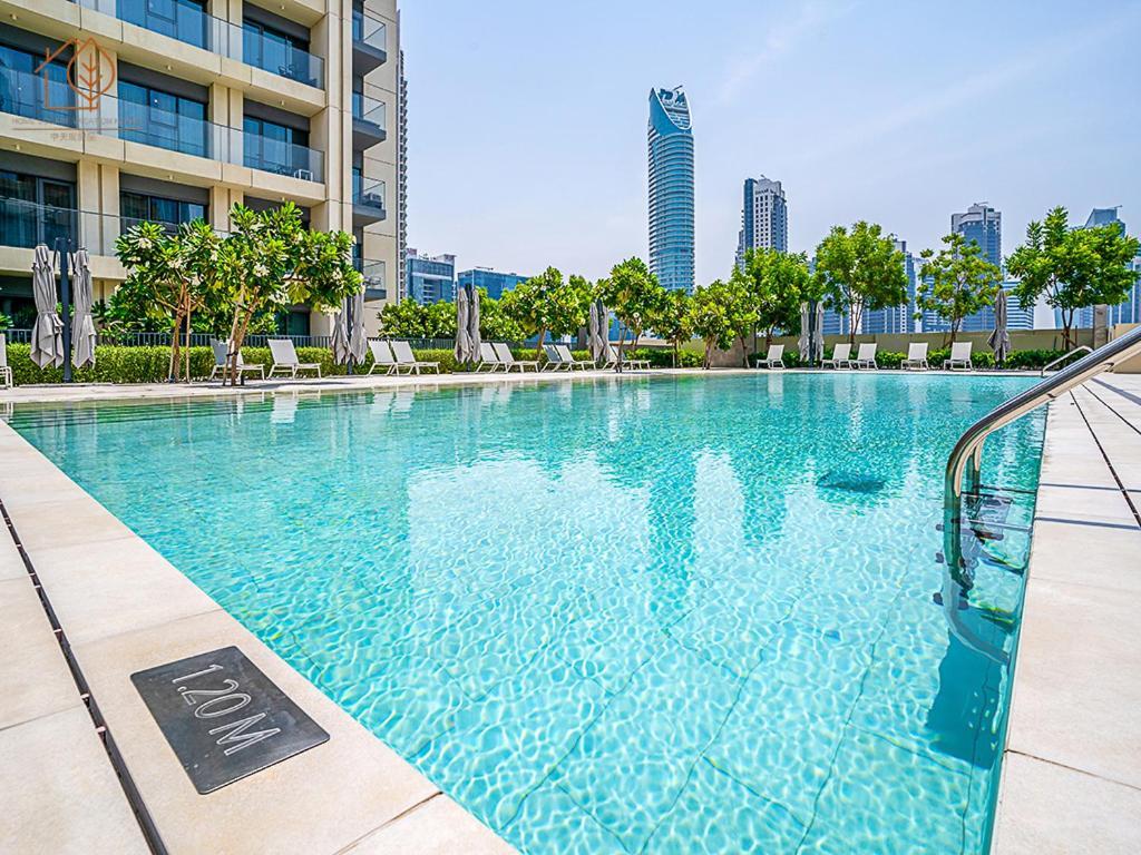 Stunning 3-Bedroom Home With Panoramic Burj Khalifa Views From High Floor 193Br-3 *
