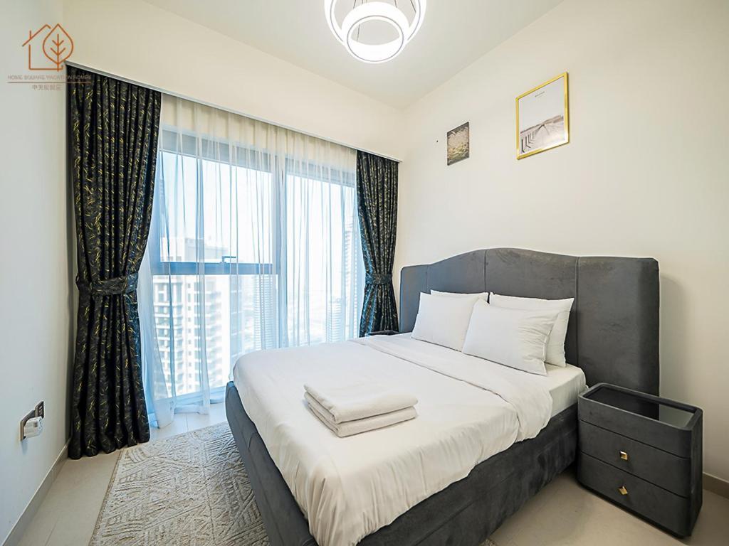 Stunning 3-Bedroom Home With Panoramic Burj Khalifa Views From High Floor 193Br-3 Apartment
