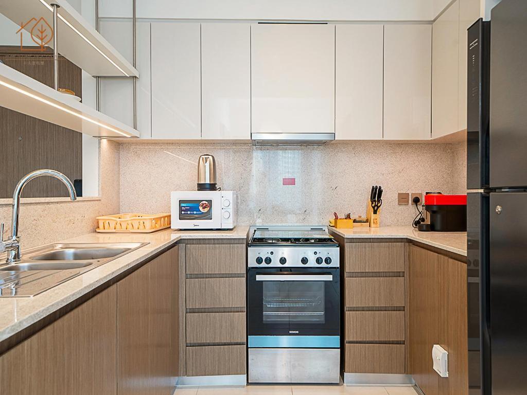 Stunning 3-Bedroom Home With Panoramic Burj Khalifa Views From High Floor 193Br-3 * Dubai