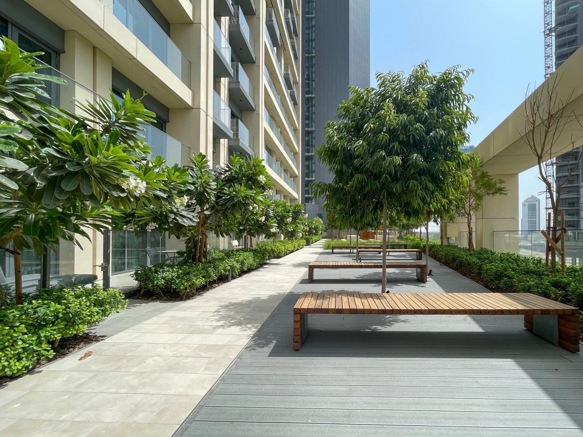 Stunning 3-Bedroom Home With Panoramic Burj Khalifa Views From High Floor 193Br-3 Apartment *