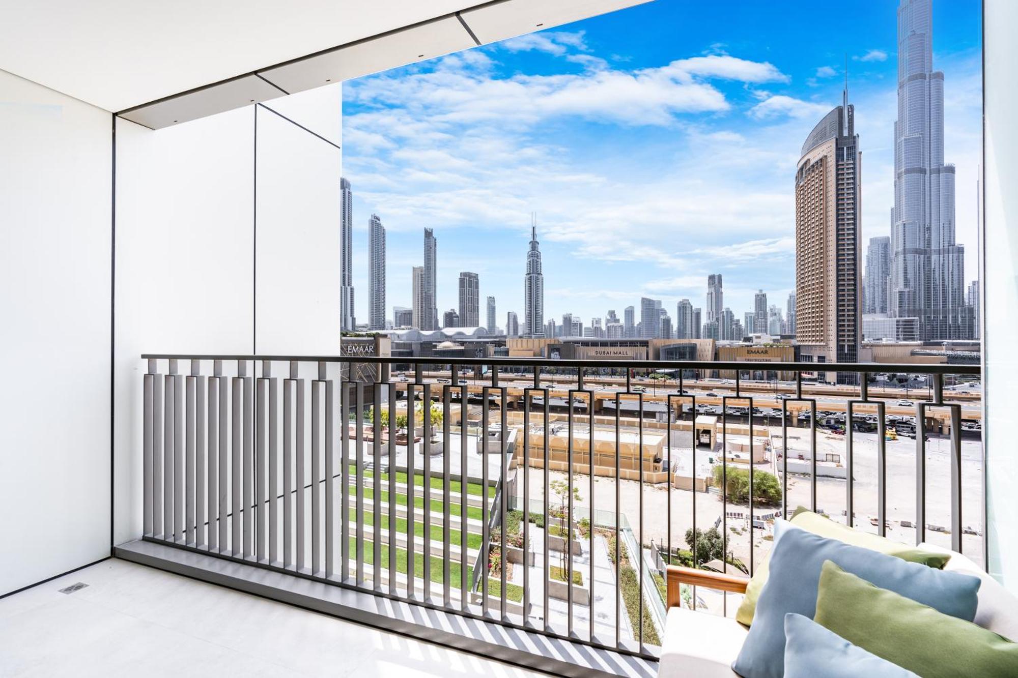 Premium Downtown With Burj Khalifa View Apartment *