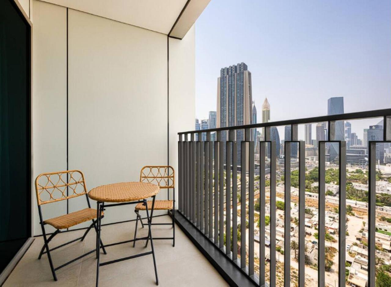 Apartment Infinity Pool With Burj Khalifa View - 1 Bedroom In Downtown - 5 Min Walk To Mall, Close To Burj Khalifa - Sleeps 4 People By Zen Dubai
