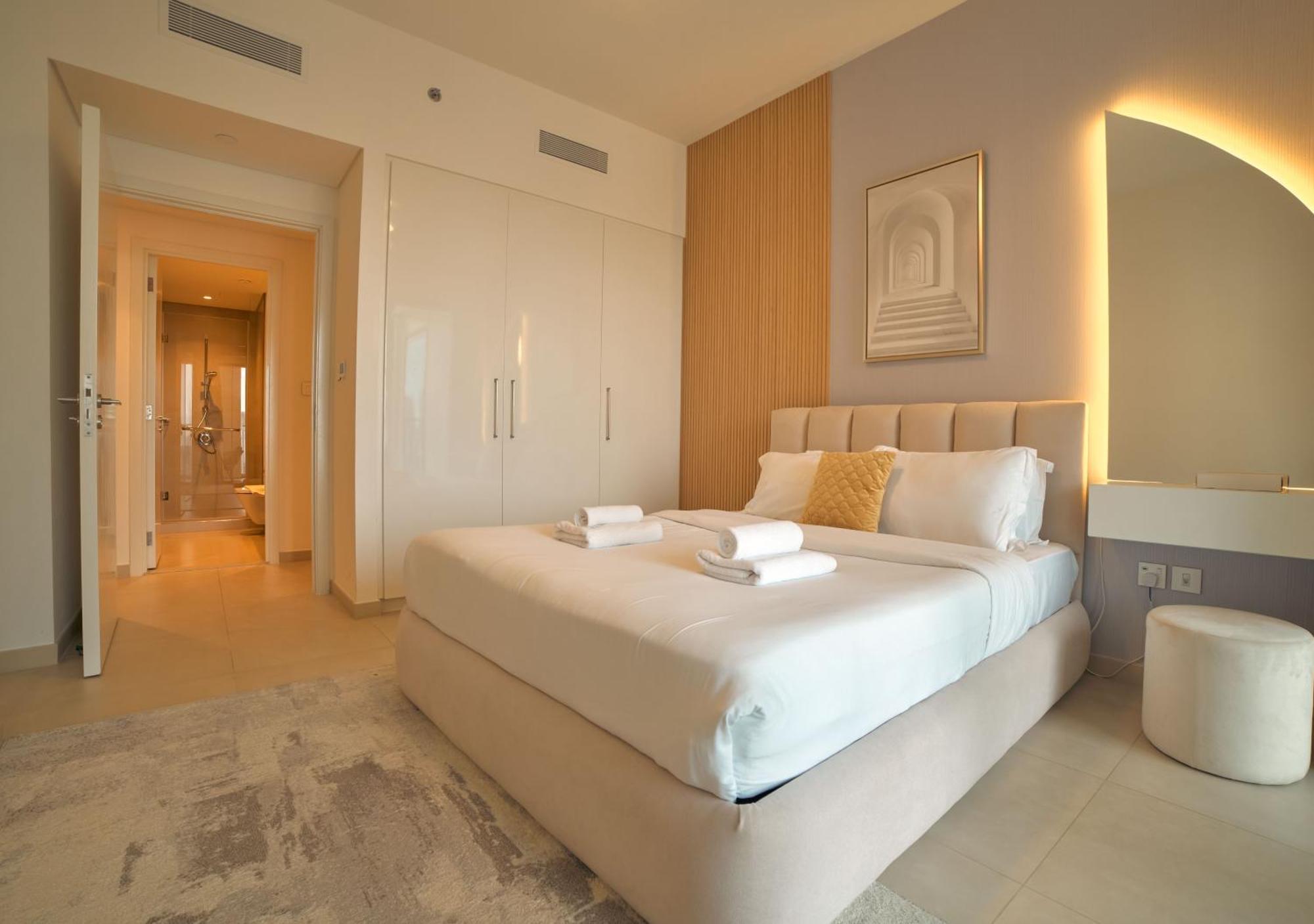 Burj Khalifa View Lux 3 Bedroom By Tanami Homes * Dubai