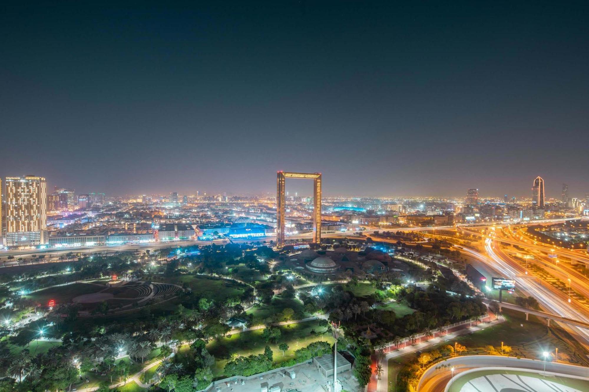 Frank Porter - 1 Residences 1 Apartment Dubai