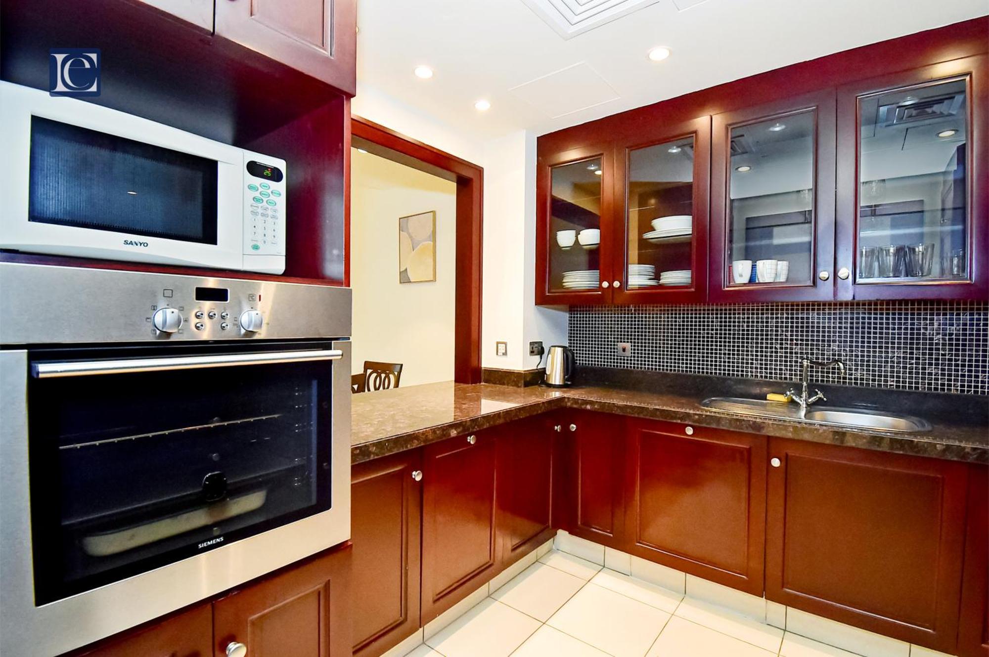 Luxury Escapes - Burj Khalifa View 90sqm - 1br In Zaafaran, Downtown