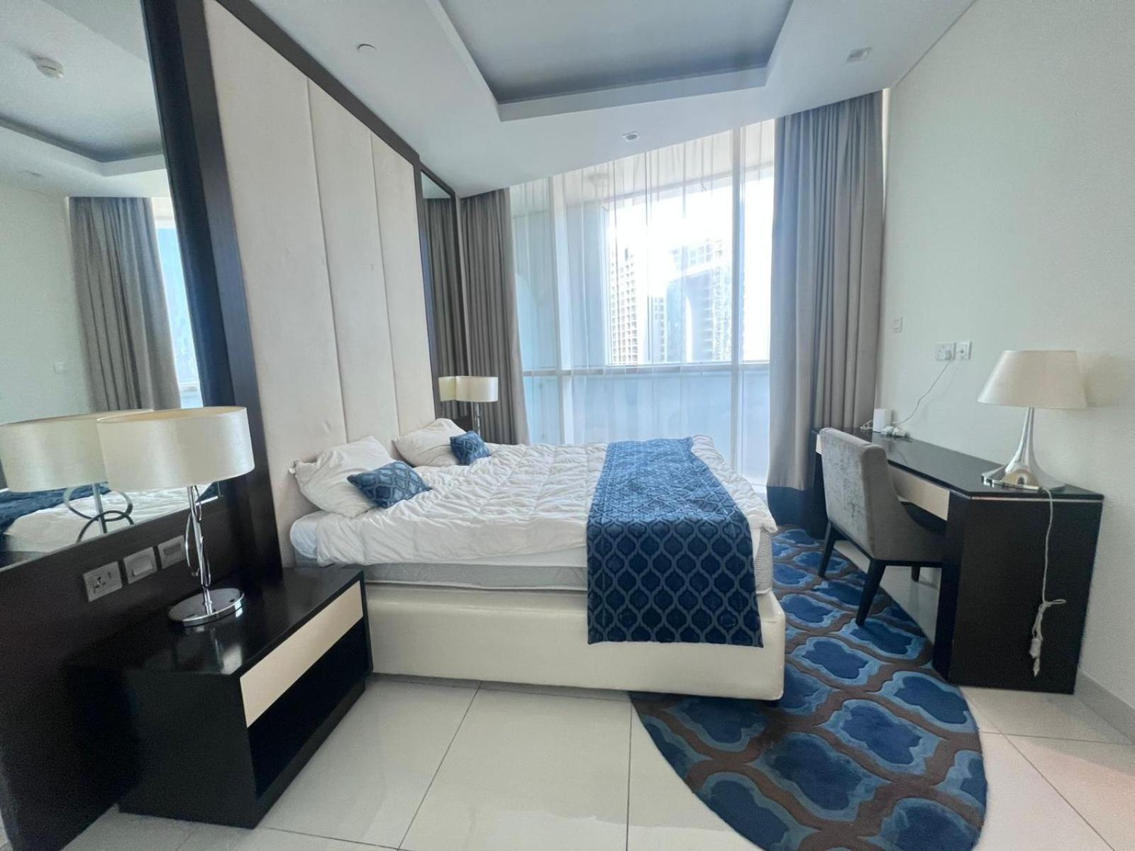 Downtown, Business Bay, Very Close To Mall Apartment Dubai
