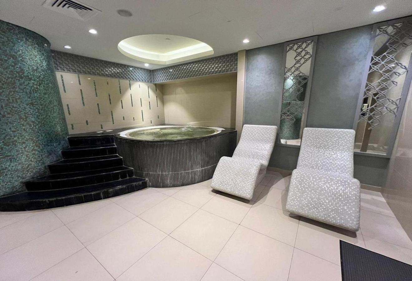 Downtown, Business Bay, Very Close To Mall *