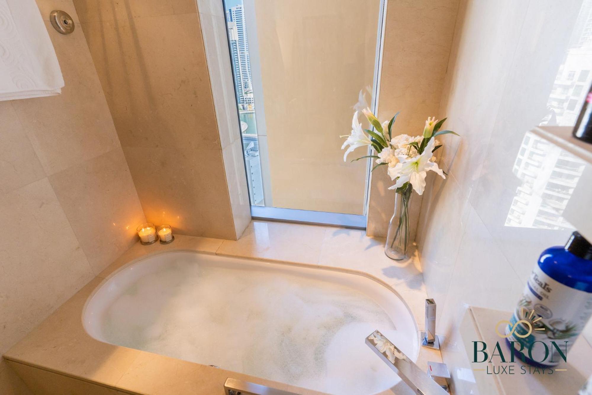 Apartment Luxurious At Address Residences 15 *