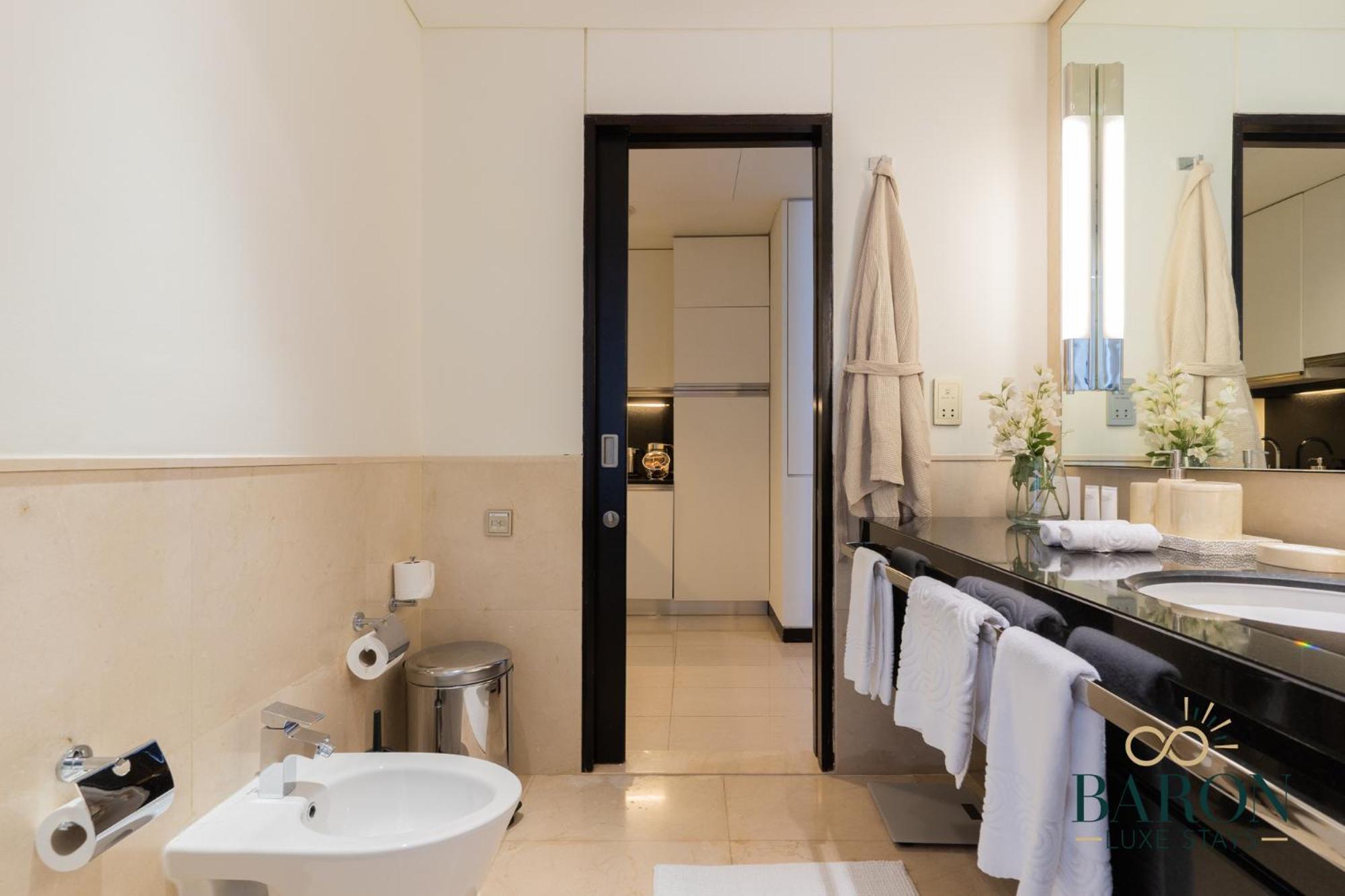 Luxurious At Address Residences 15 * Dubai