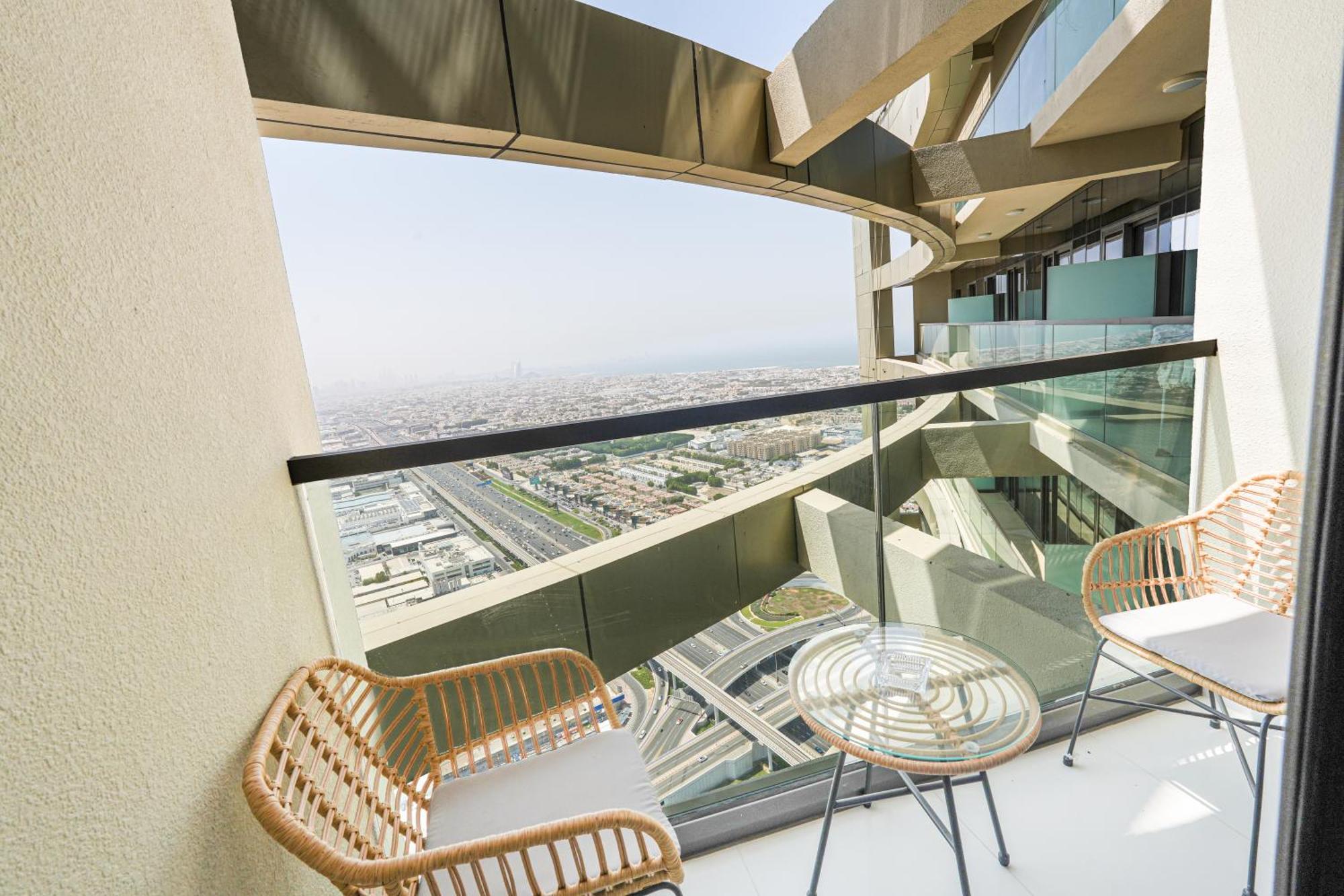 2br Sky High Floor At Aykon Tower C Business Bay By Vibel