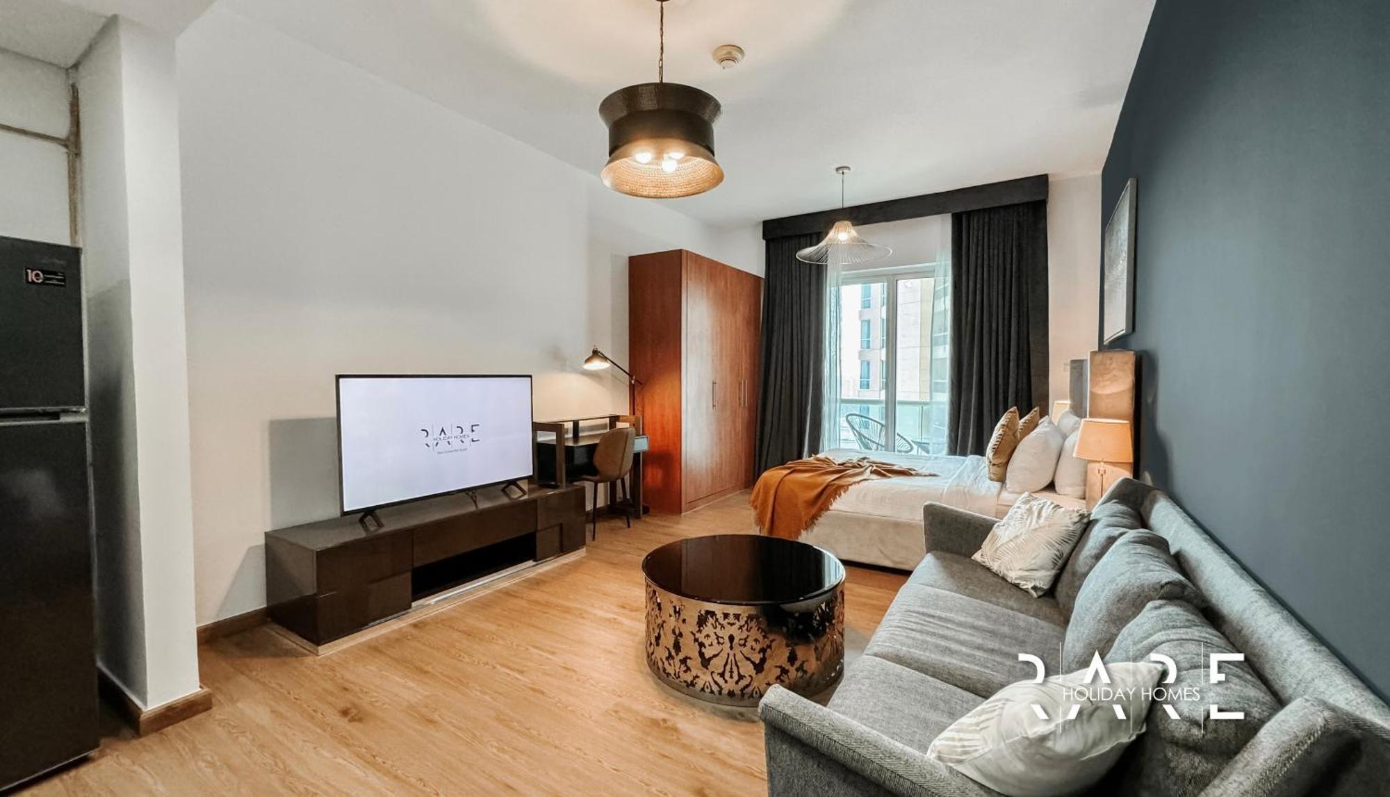 Apartment Rare Homes - Near Center Ma'eisem - Pool View - Crescent Tower A - R706 - Impz