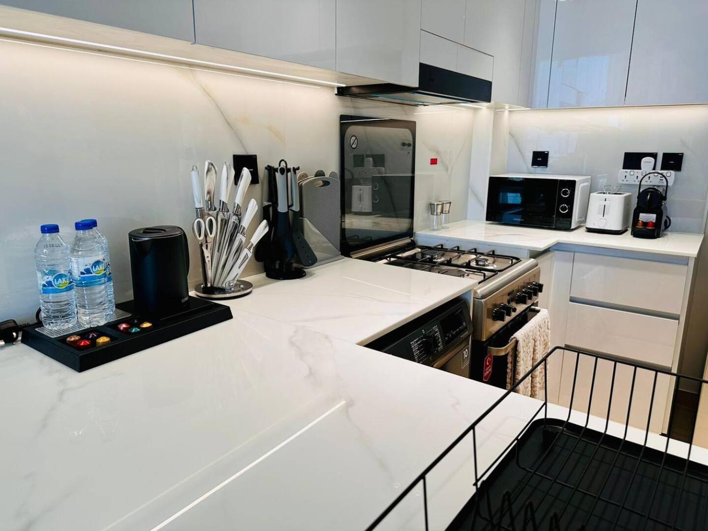 Apartment Stunning 1br Fully Furnished With Balcony In Jvc *
