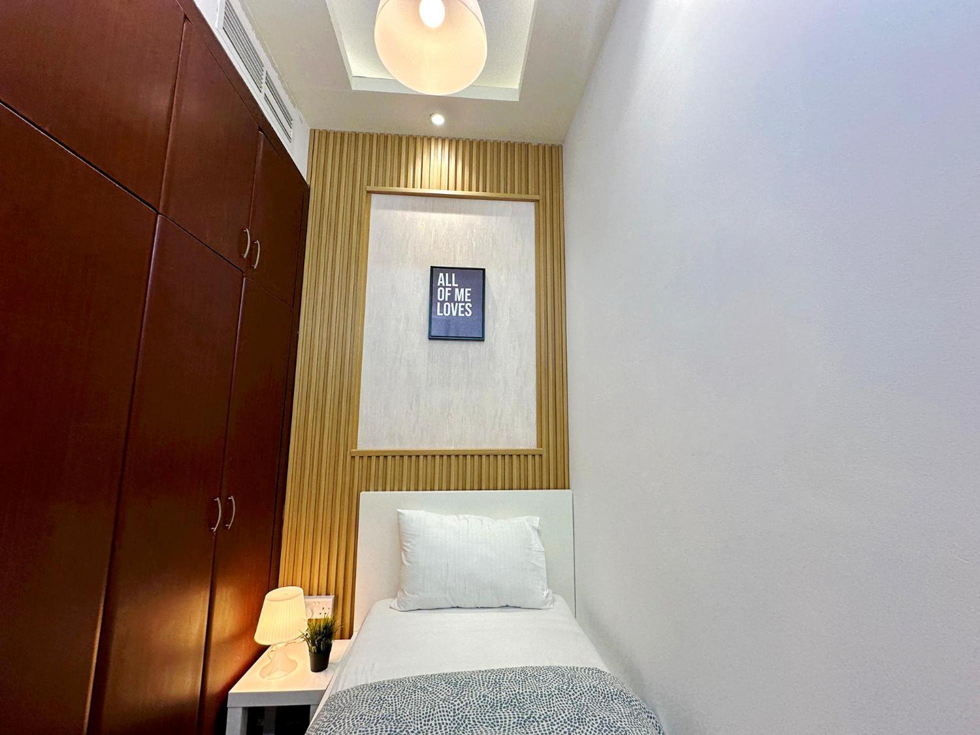Canvas Partition In Barsha Heights Near Metro Homestay Dubai