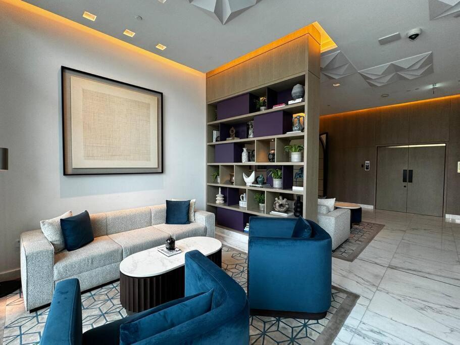 Elegant Luxury Living In Palace Residences