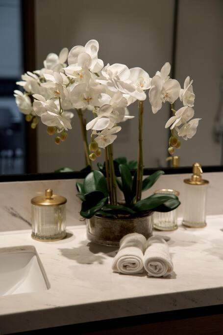 Apartment Elegant Luxury Living In Palace Residences *