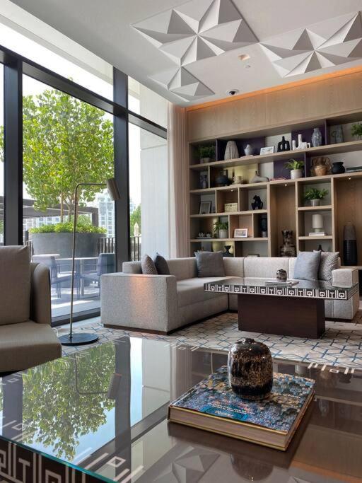 Apartment Elegant Luxury Living In Palace Residences *