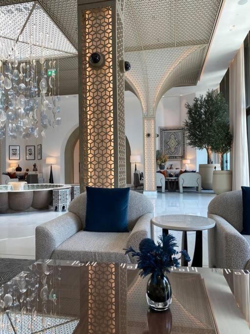 Apartment Elegant Luxury Living In Palace Residences Dubai