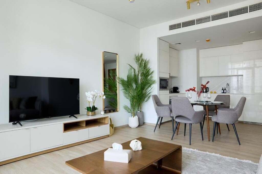 Apartment Elegant Luxury Living In Palace Residences