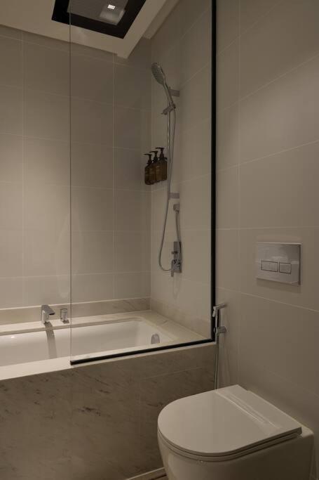 Apartment Elegant Luxury Living In Palace Residences