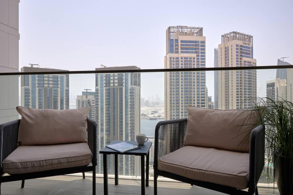 Elegant Luxury Living In Palace Residences *