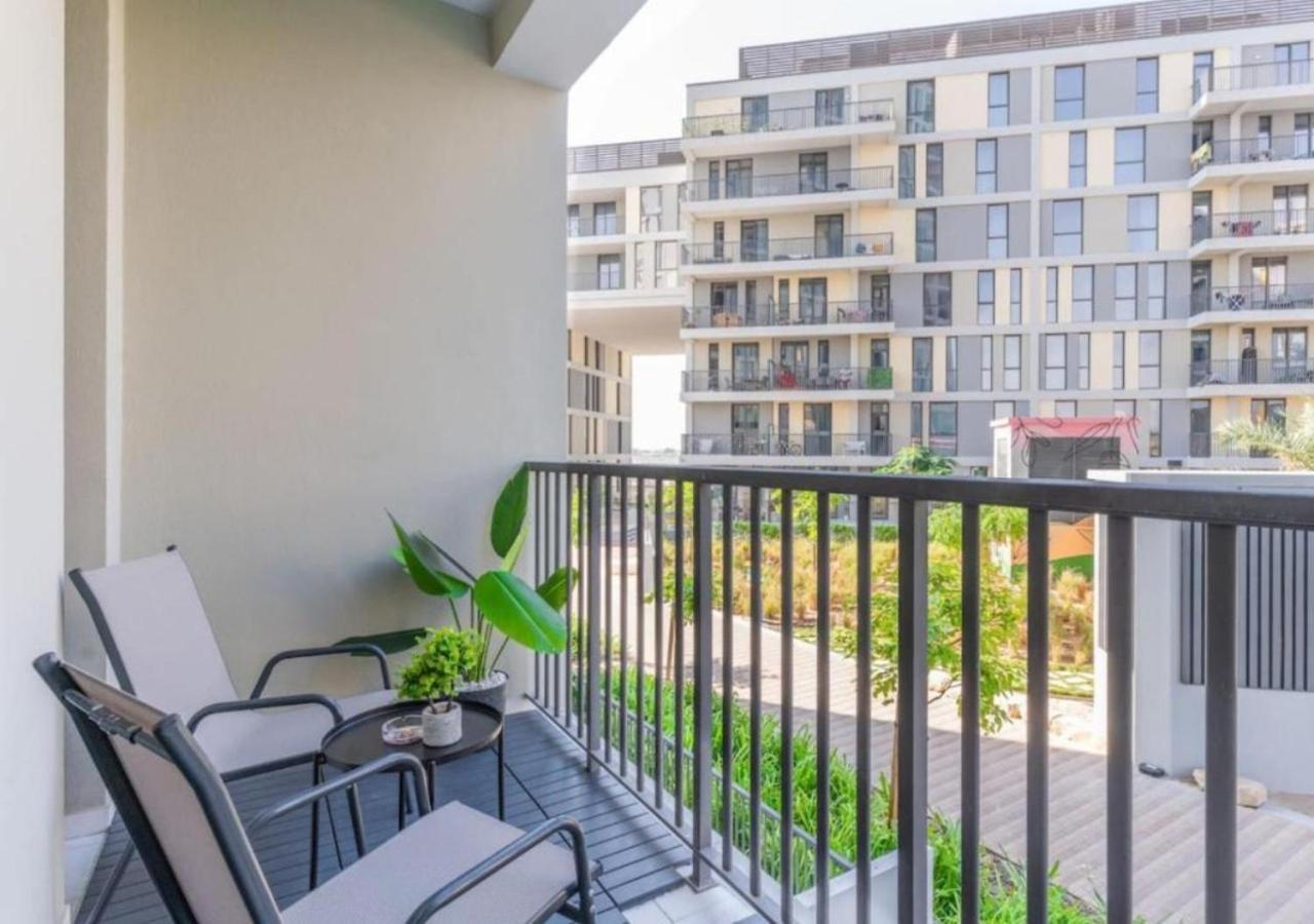Apartment Charming 1br With Lovely Views In Mesk 1 By Vibel