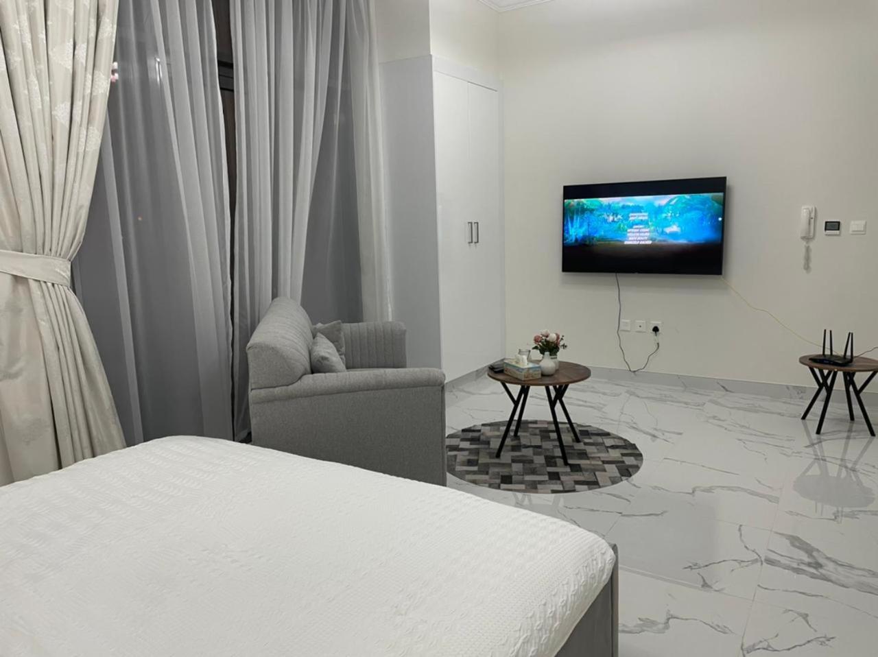Apartment Luxury & Comfort In Majan A Delight Dubai