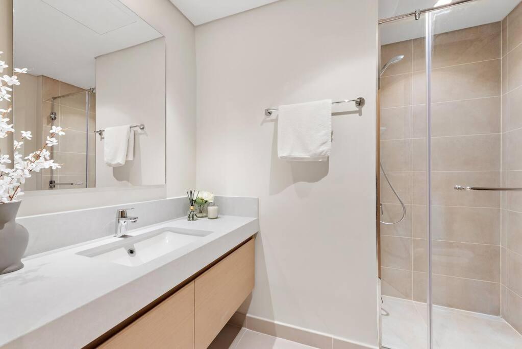 Apartment First Class 2br Stylish Bliss