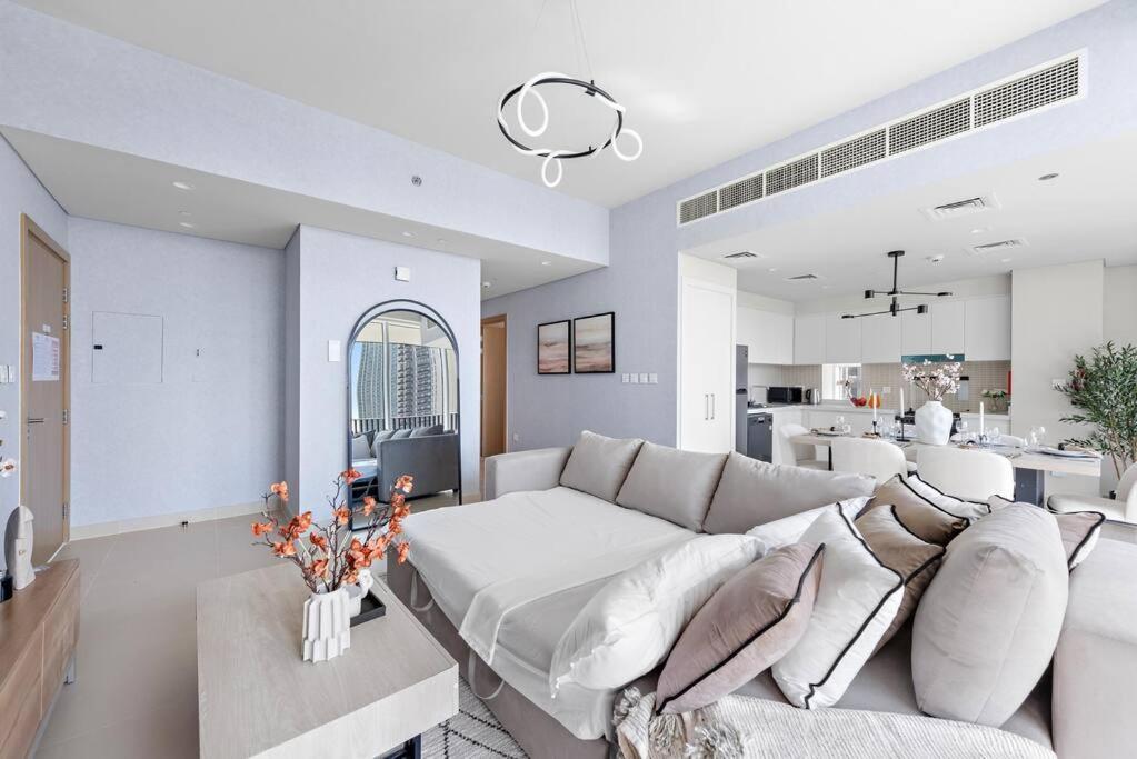 Apartment First Class 2br Stylish Bliss Dubai