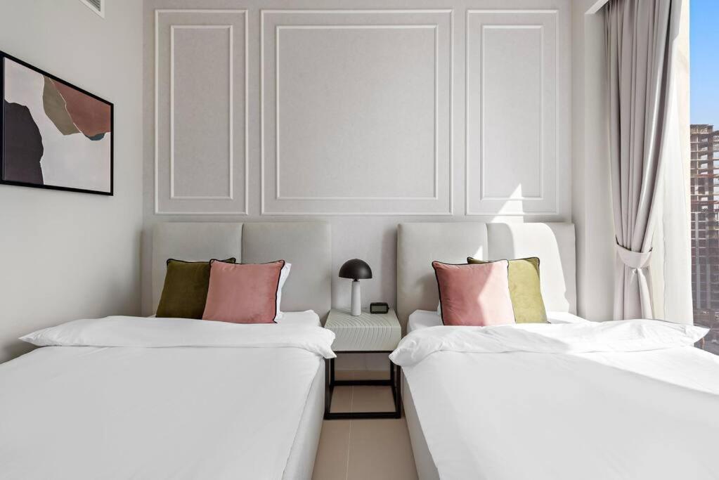 First Class 2br Stylish Bliss * Dubai