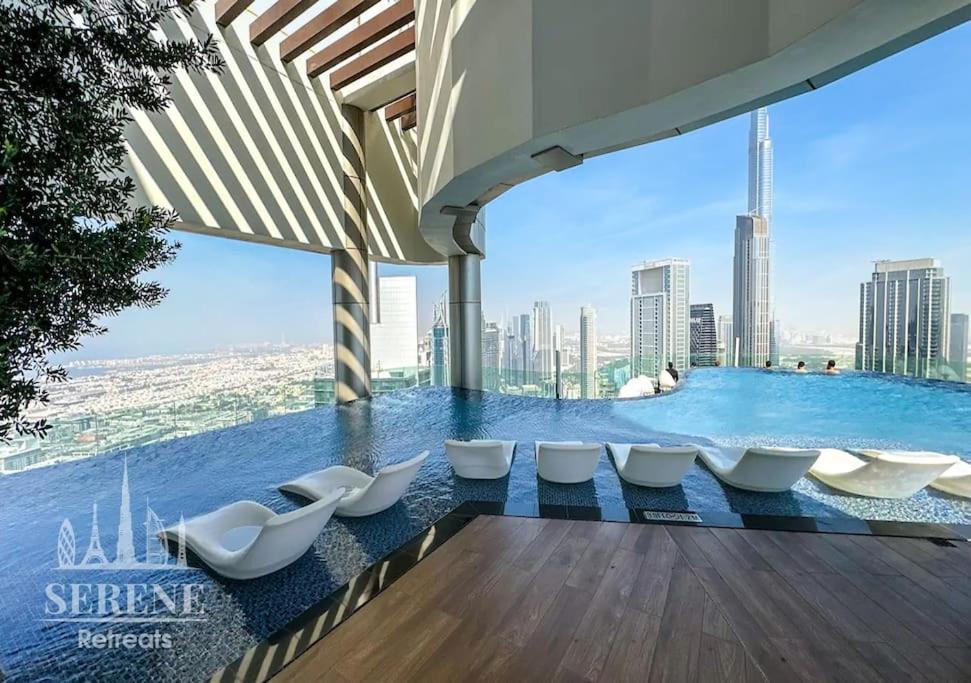 Serene Retreats Paramount Two Bedroom 3 With Burj View