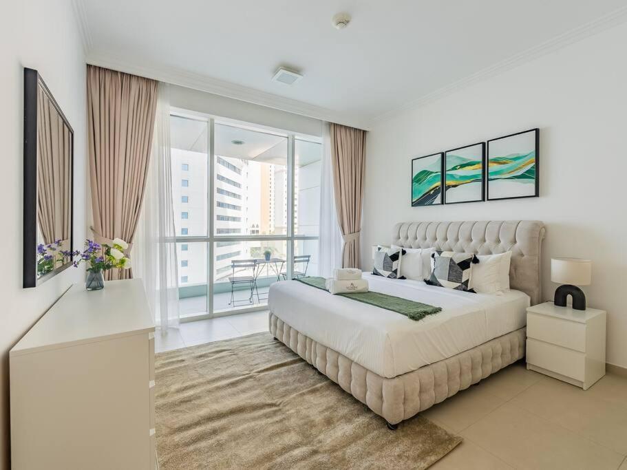 Seaside Elegance-1br-al Bateen-private Access *