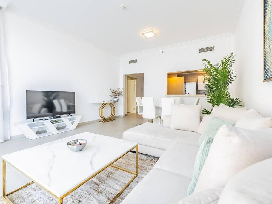 Seaside Elegance-1br-al Bateen-private Access *