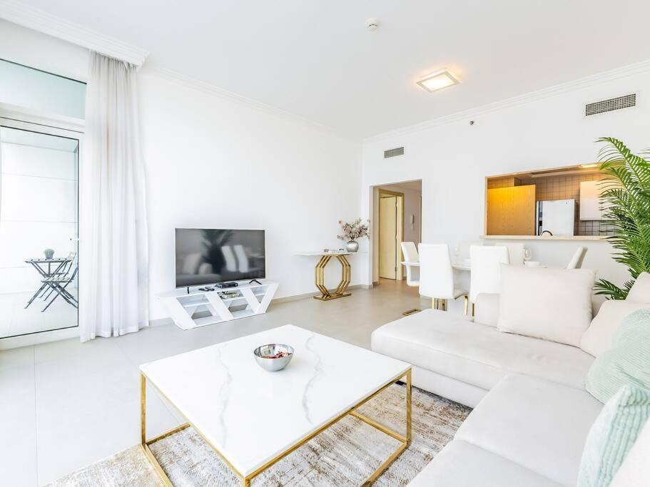Seaside Elegance-1br-al Bateen-private Access Apartment