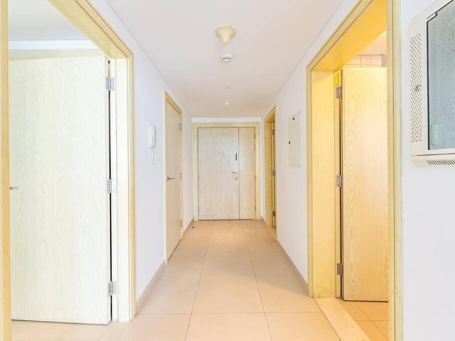 Seaside Elegance-1br-al Bateen-private Access