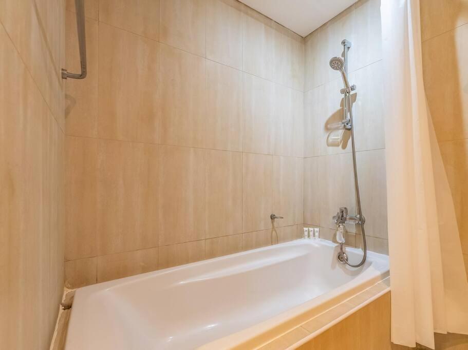 Seaside Elegance-1br-al Bateen-private Access *