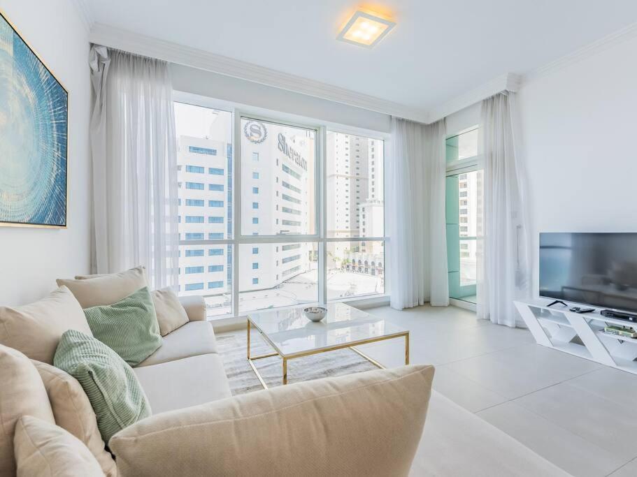 Apartment Seaside Elegance-1br-al Bateen-private Access Dubai