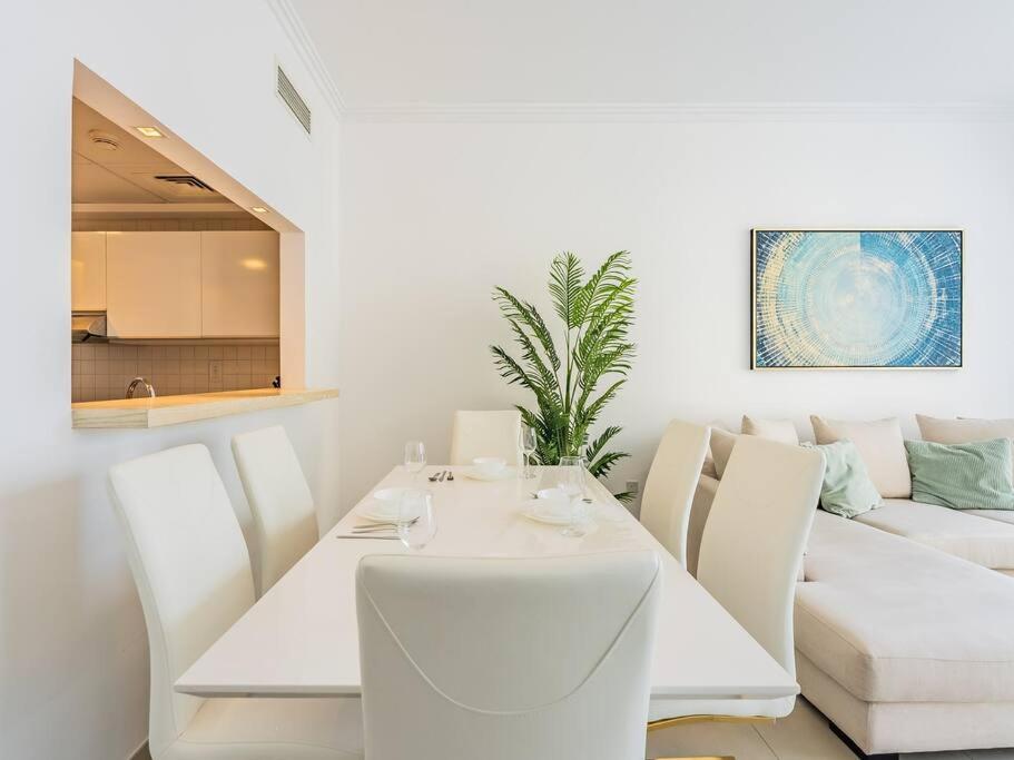Apartment Seaside Elegance-1br-al Bateen-private Access Dubai