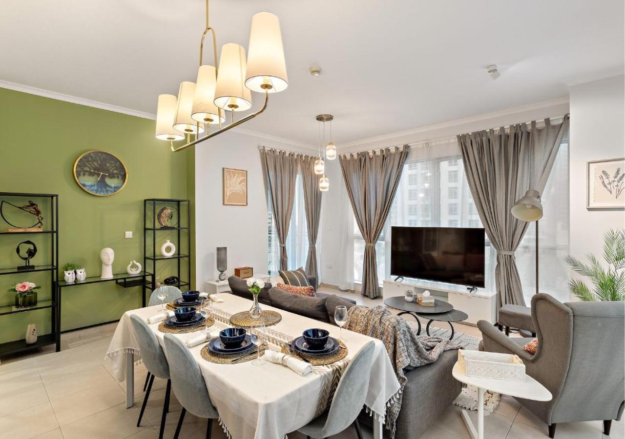 Apartment Downtown Gem, Fountain View! Dubai
