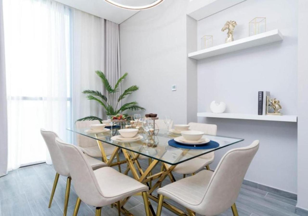 Apartment Chic 2br Urban Retreat W Captivating Views By Vibel Dubai