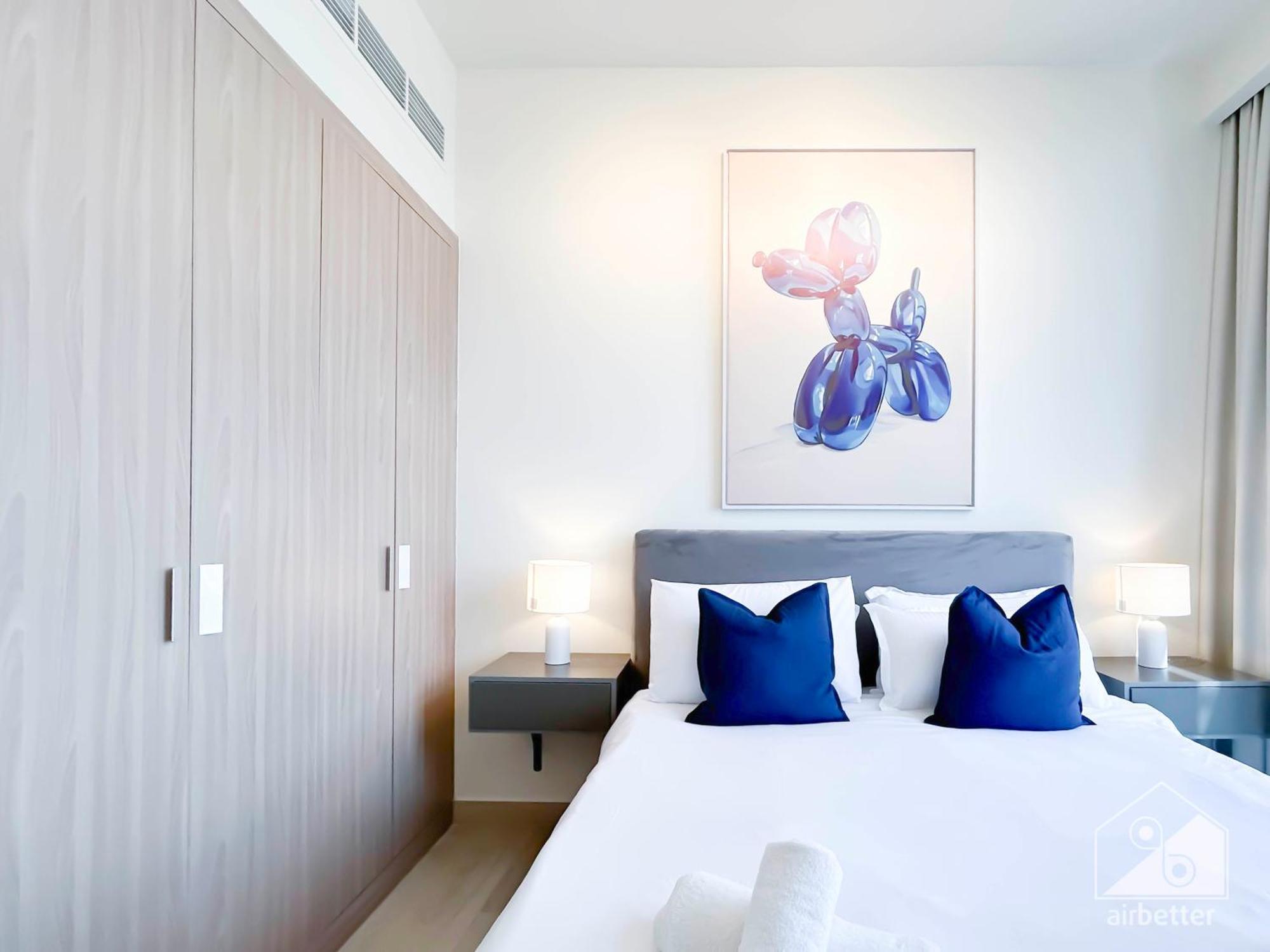 Stylish 1br With Balcony In Azizi Riviera *