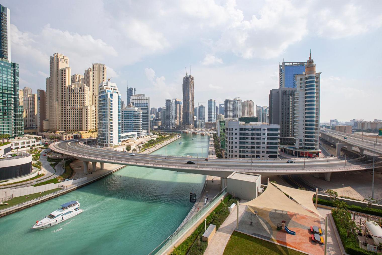 Blueground 5242 Tower Pool Elev Garage Dxb-922 * Dubai