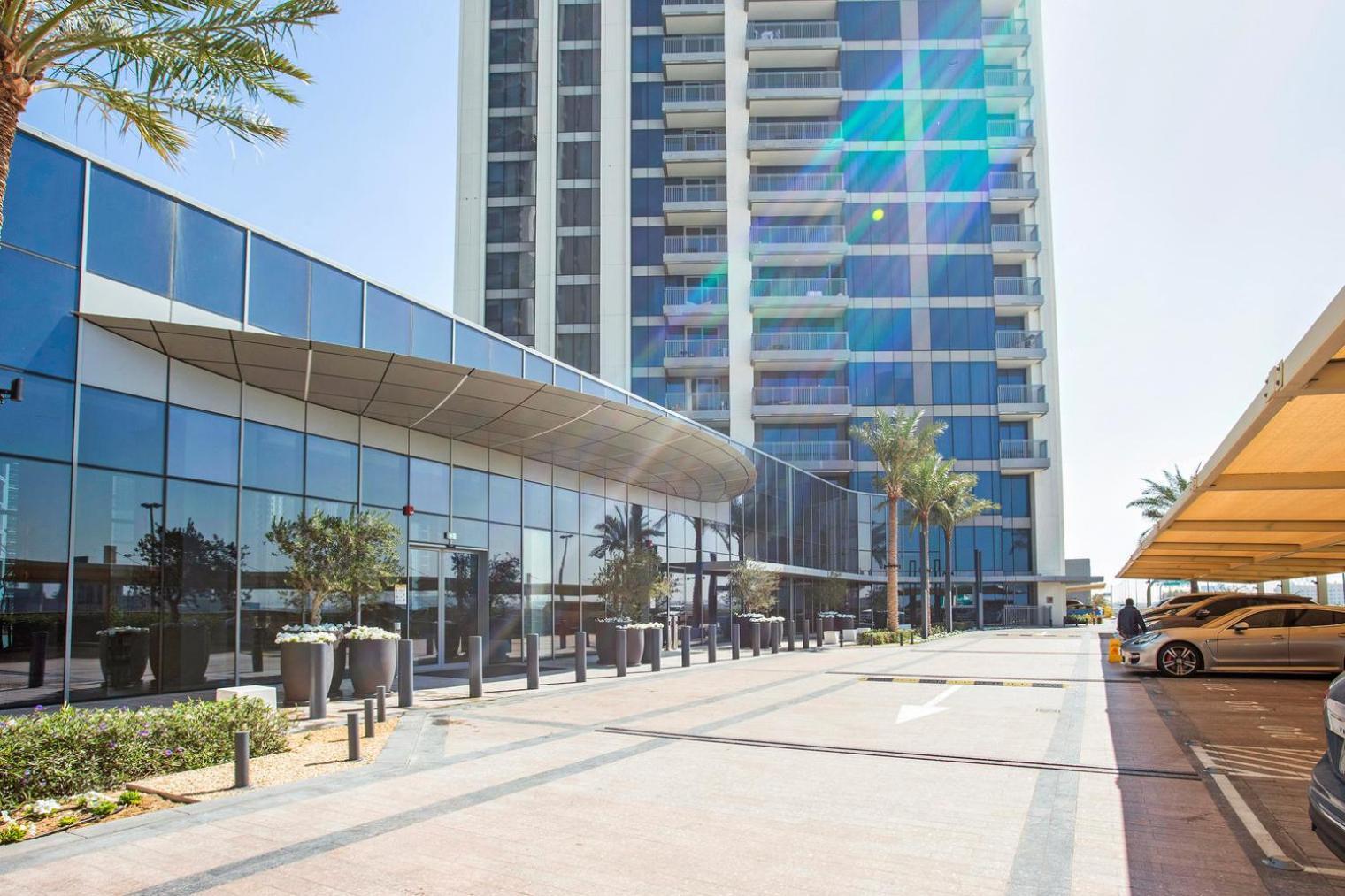 Blueground 5242 Tower Pool Elev Garage Dxb-922 Apartment Dubai